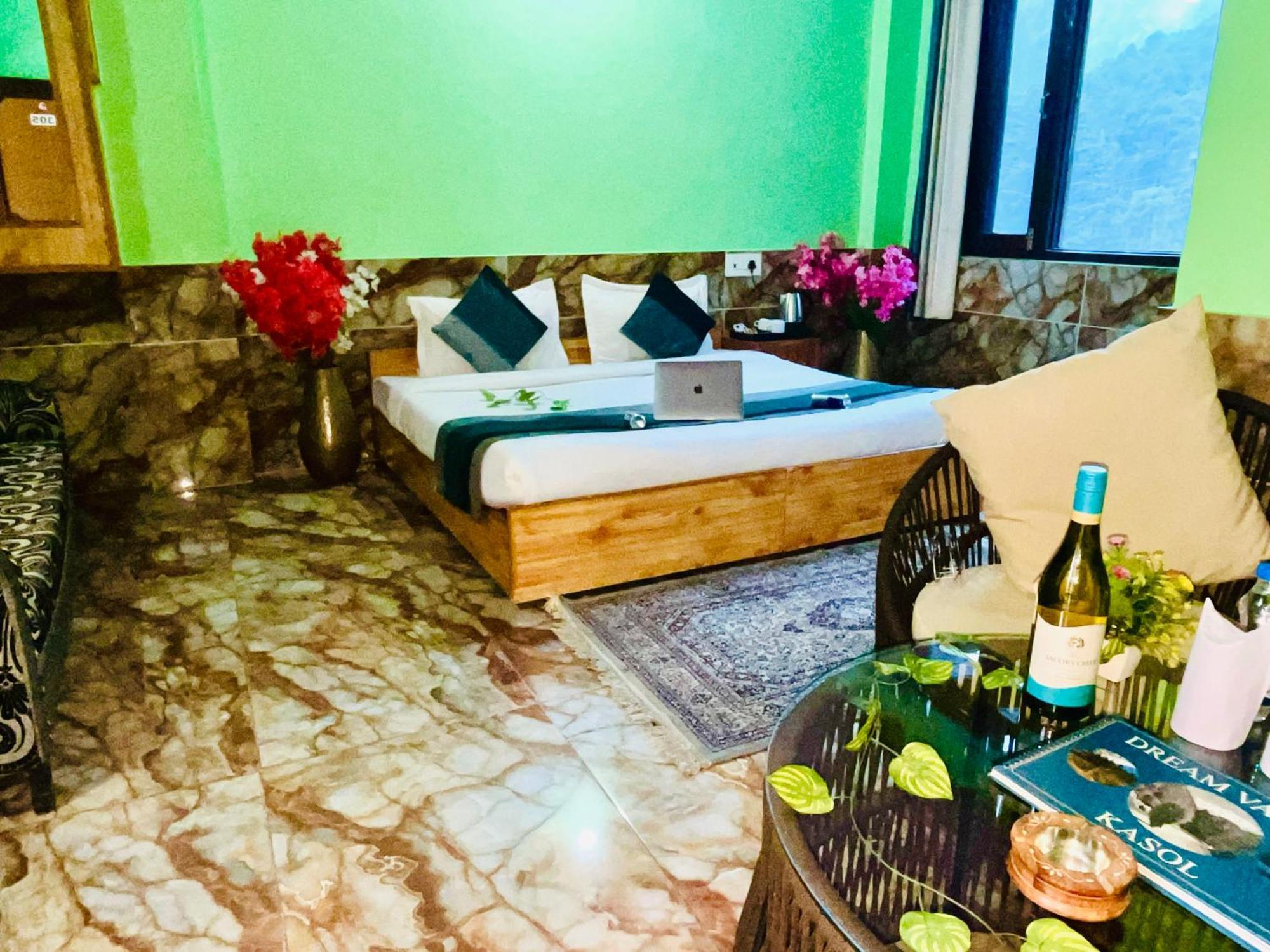 Russian Unit Kasol By Valley Luaran gambar