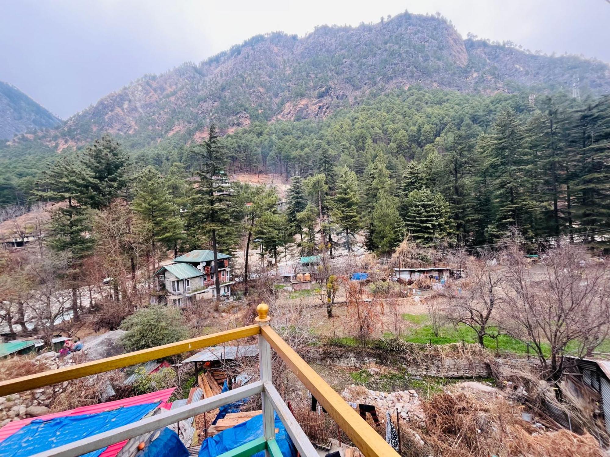 Russian Unit Kasol By Valley Luaran gambar