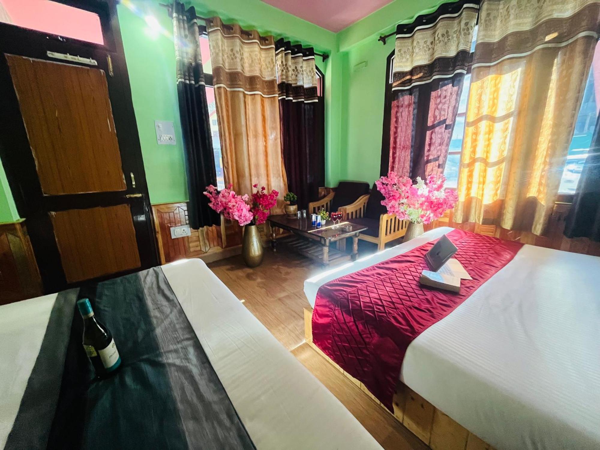 Russian Unit Kasol By Valley Luaran gambar