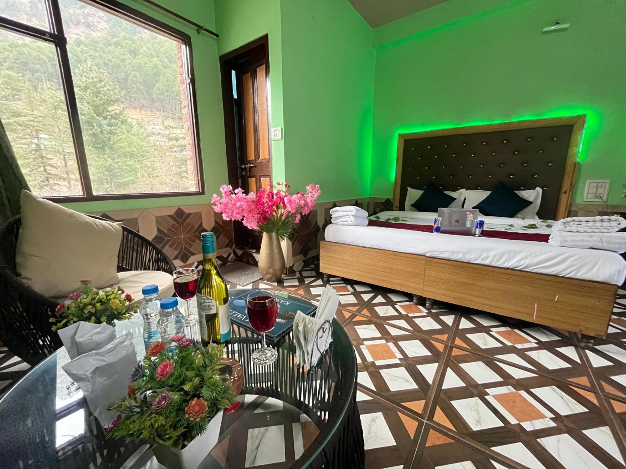 Russian Unit Kasol By Valley Luaran gambar