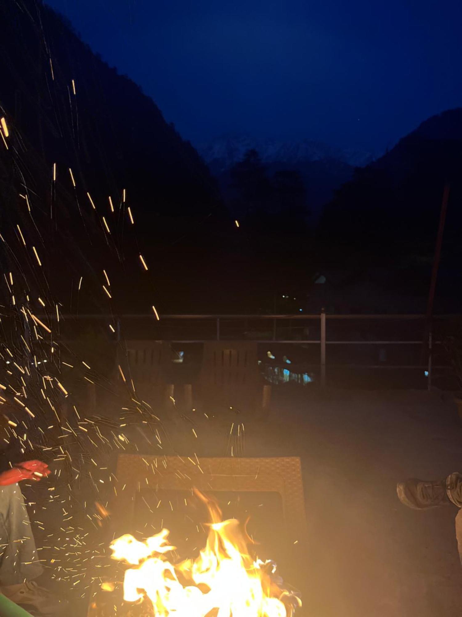 Russian Unit Kasol By Valley Luaran gambar