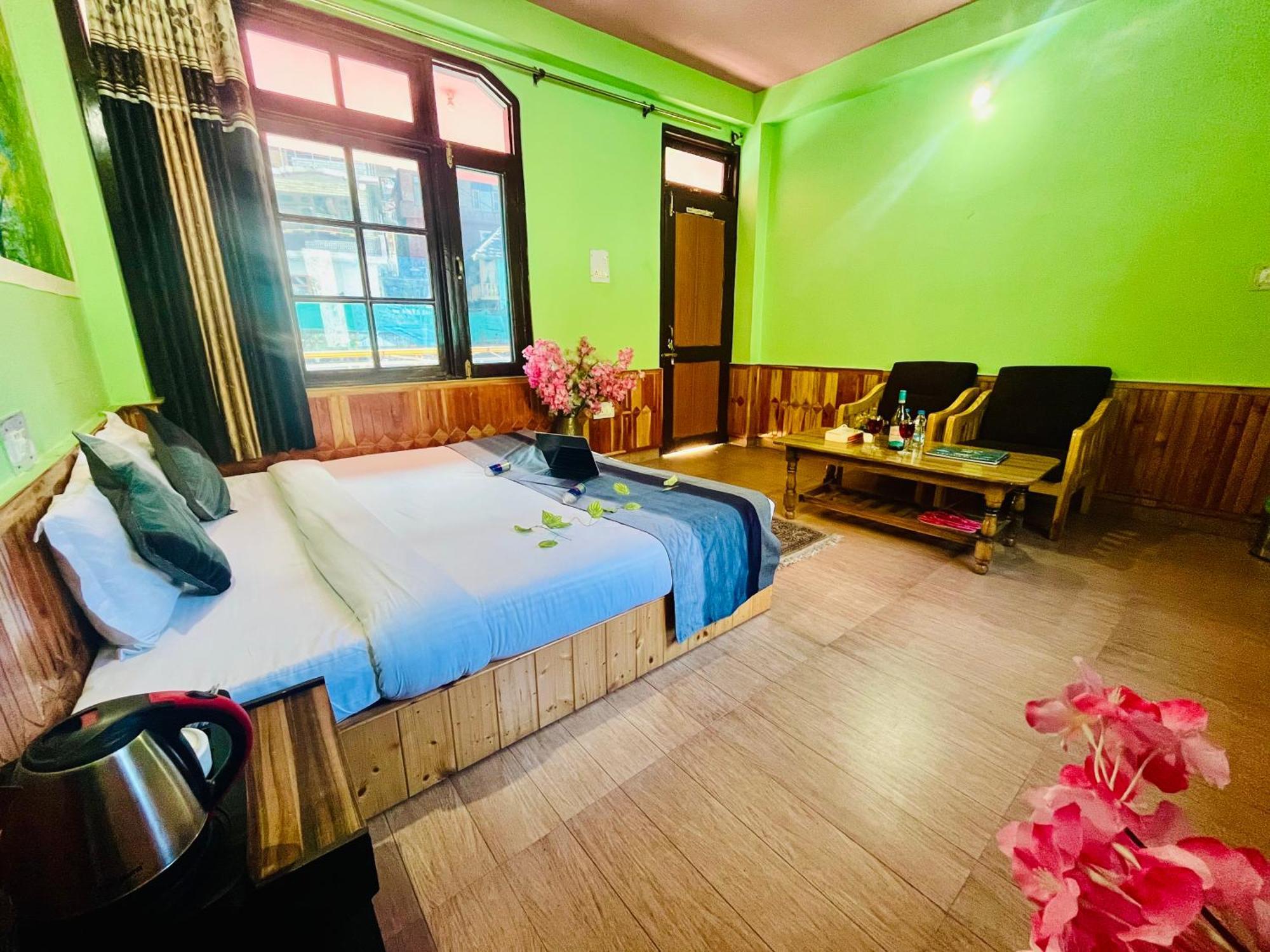 Russian Unit Kasol By Valley Luaran gambar