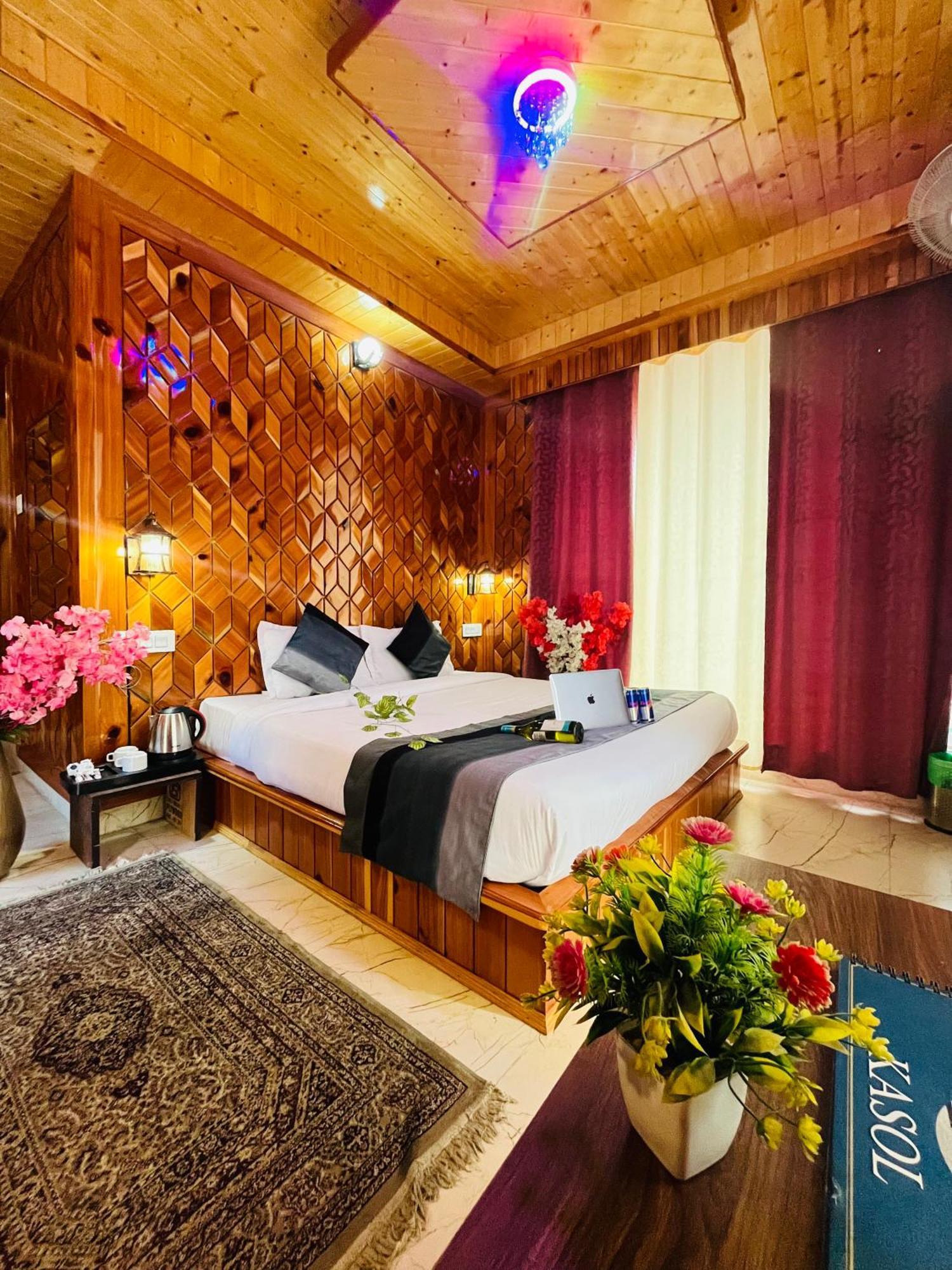 Russian Unit Kasol By Valley Luaran gambar