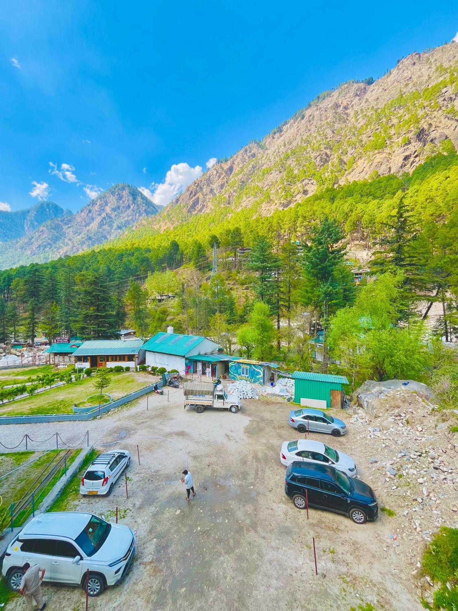 Russian Unit Kasol By Valley Luaran gambar